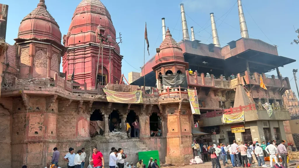 Image of Manikarnika ghat in varanasi-Where to do Pind Daan in Varanasi or Kashi