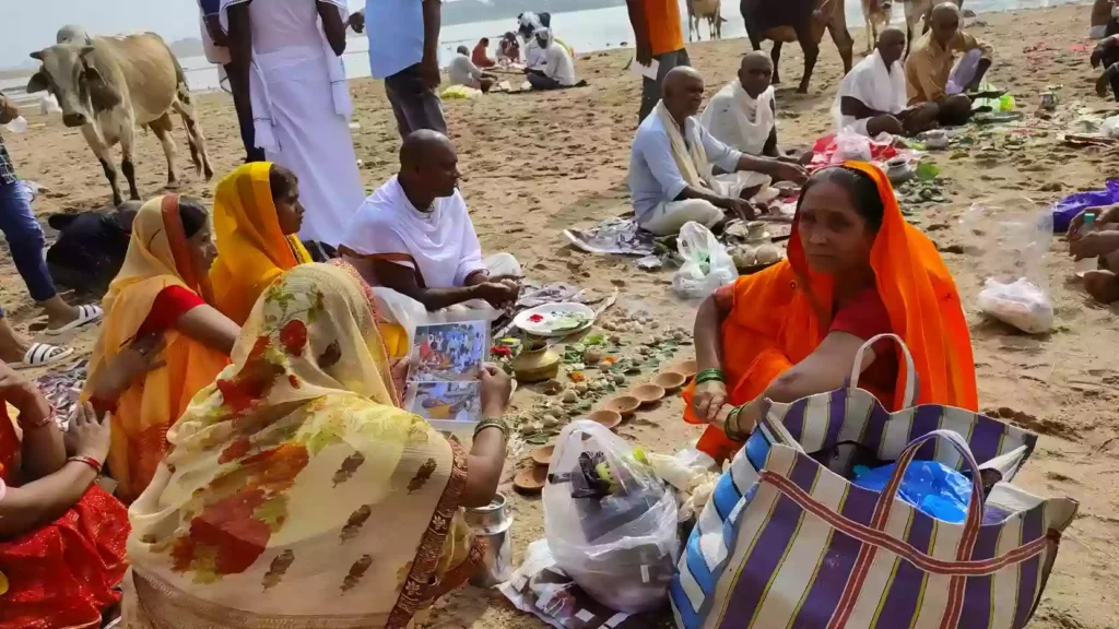 Can women attend or participate in Pind Daan rituals?