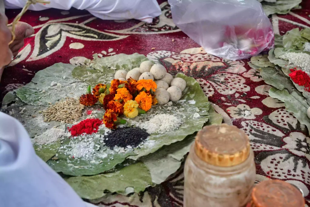 Is it necessary to take a bath in the Sangam before performing Pind Daan?