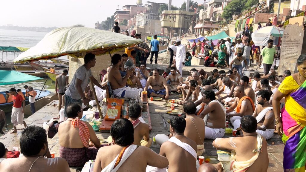 When is the best time to perform Shradh in Varanasi?