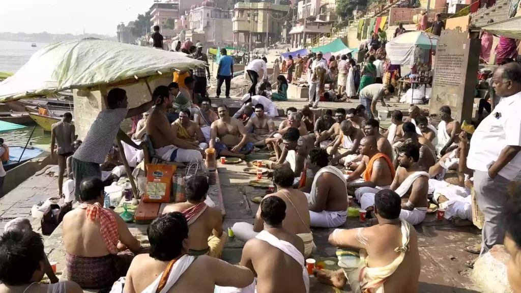 What is the expected cost for performing Shradh in Varanasi?