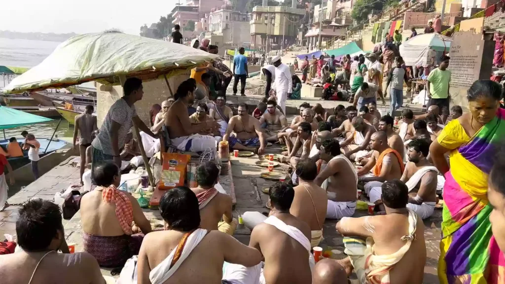 What is the significance of Pind Daan specifically during Shradh in Varanasi?