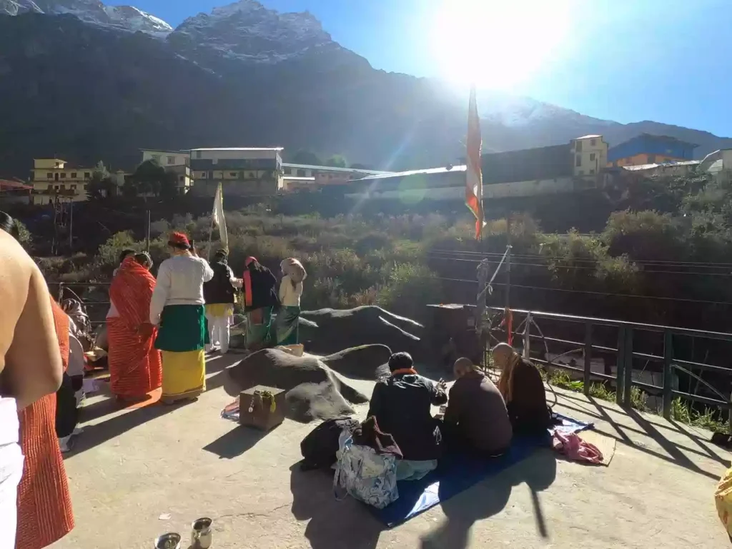 What other rituals are commonly performed with Pind Daan at Brahmakapal?