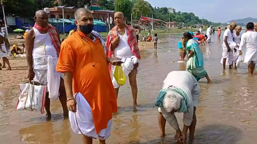 Where exactly in Gaya is Tarpan performed?