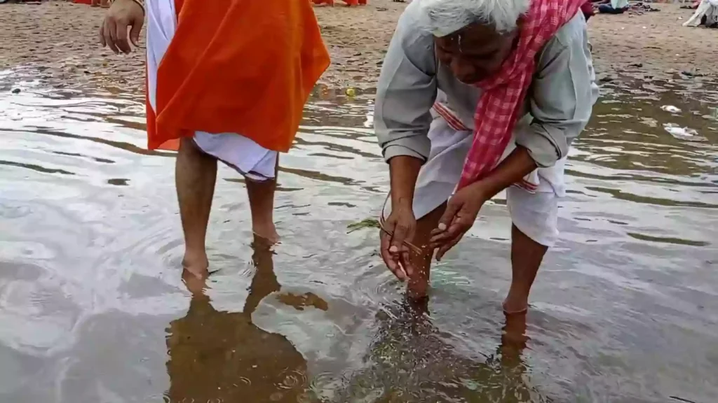 What is the significance of the Phalgu River for Tarpan in Gaya?