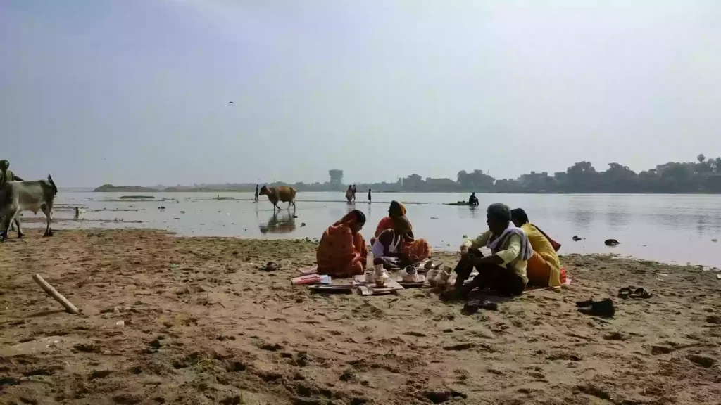 Who is eligible to perform Tarpan in Gaya?