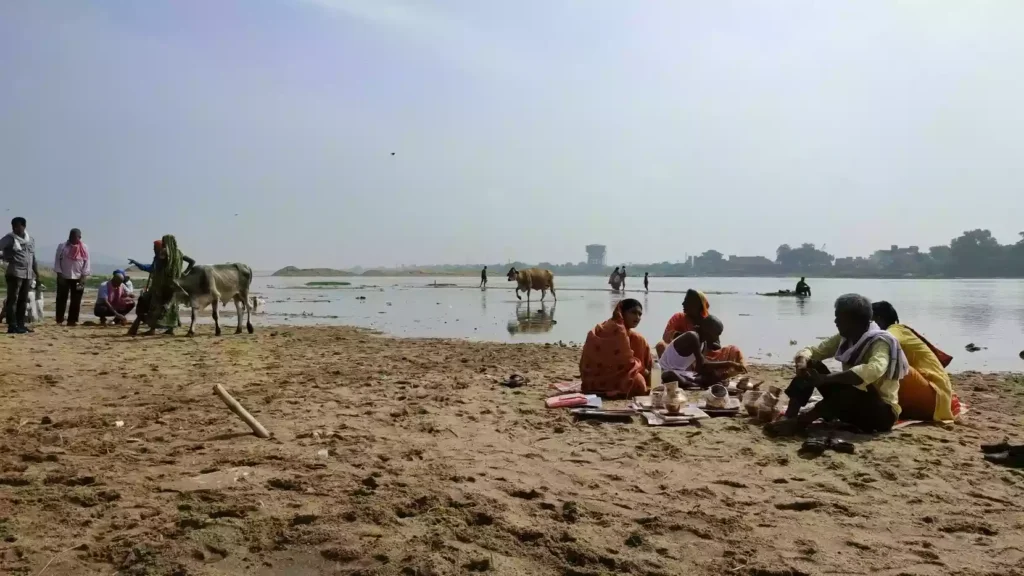 What are the spiritual benefits believed to come from performing Tarpan in Gaya?