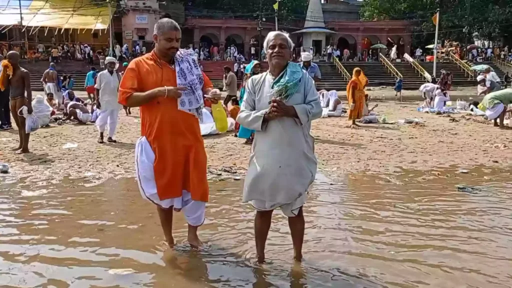 Are there any specific rules or precautions to follow while performing Tarpan in Gaya?