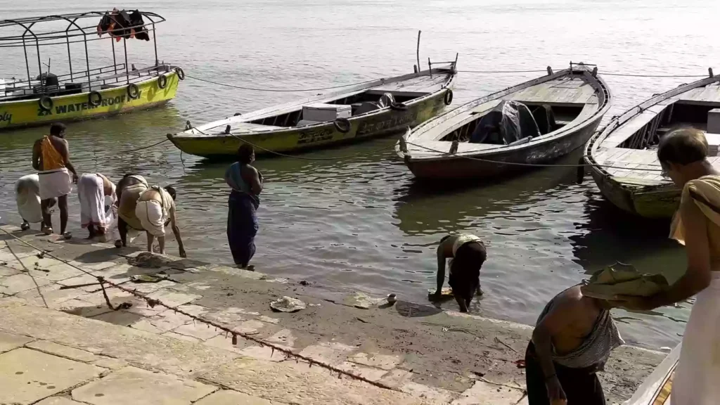 Is Tarpan always performed along with Pind Daan in Varanasi?