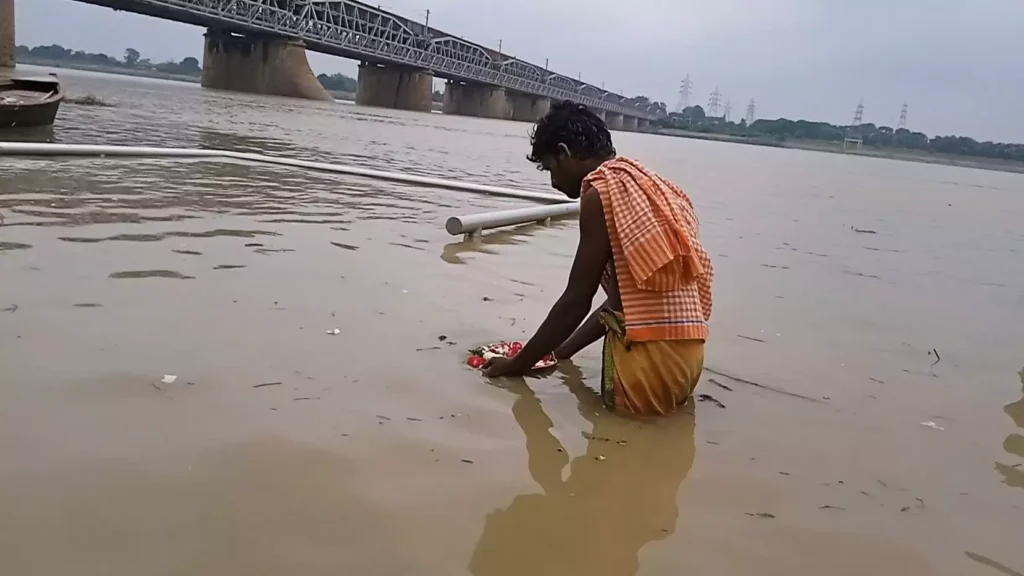 When is the most auspicious time for Tarpan in Prayagraj?