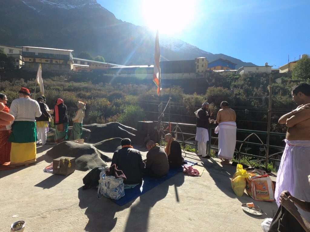 What other rituals are often performed along with Tarpan at Brahmakapal?