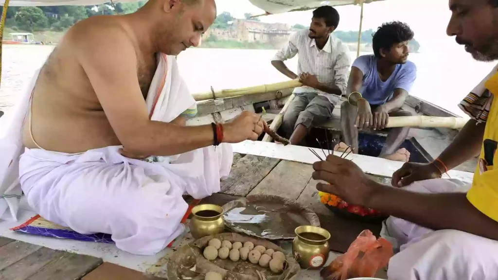 Where are Pitra Dosh remedies like Pind Daan traditionally performed?