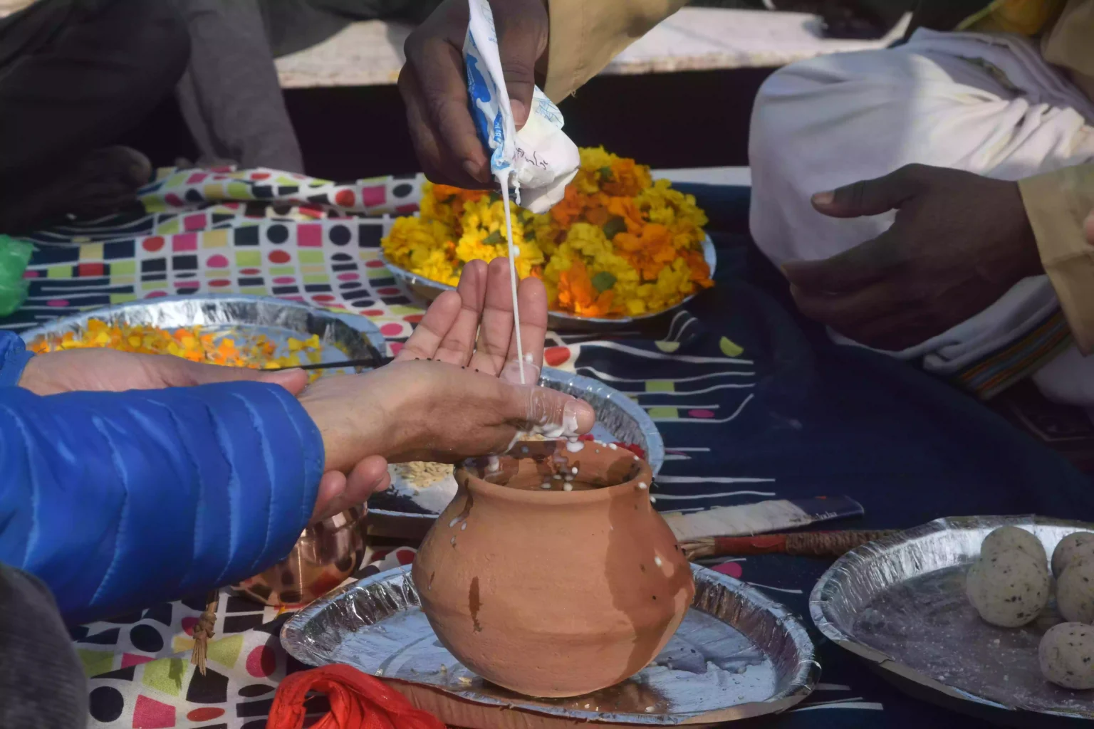 Why is Prayagraj considered a superior place for Asthi Visarjan Ashes Immersion?