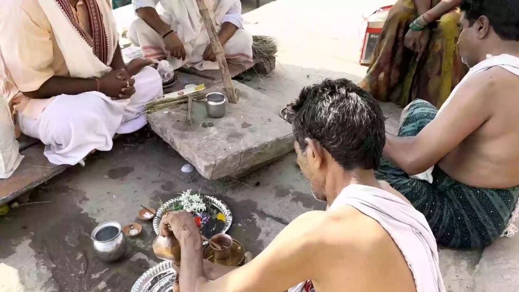 My relative passed away many years ago or Can I still bring their ashes for immersion in Varanasi?