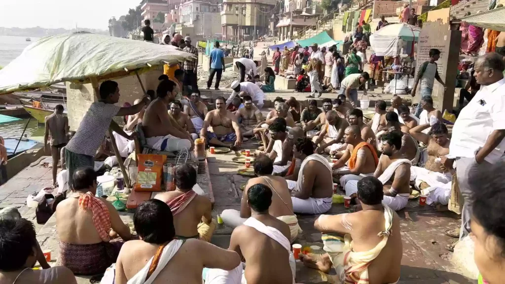 Can foreigners or people of faiths other than Hinduism perform or witness Asthi Visarjan in Varanasi?