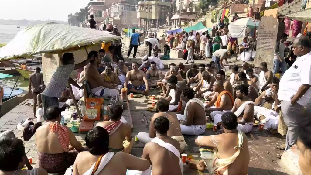 Are there specific things one should not wear or bring to the Asthi Visarjan ritual?