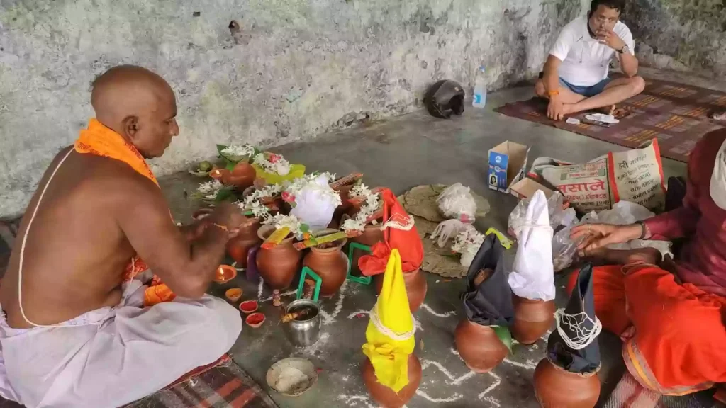 What is the primary goal of performing Narayan Bali specifically at Prayagraj Sangam?