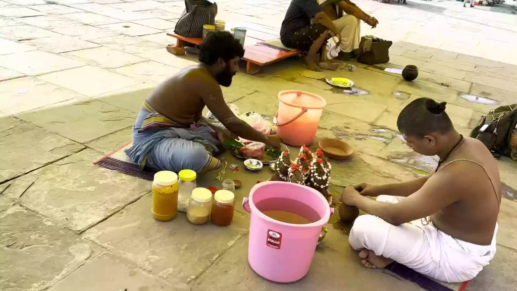 Besides Tripindi Shradh what other rituals might be performed in Varanasi?