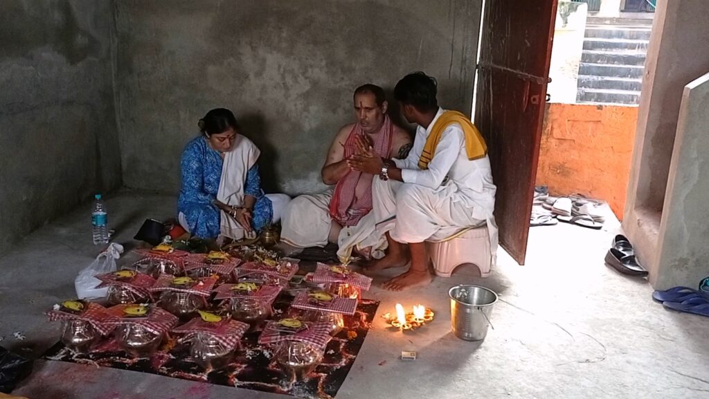 Where exactly in Haridwar is Narayan Bali Puja predominantly performed?