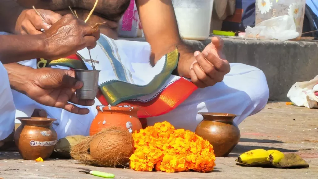 Gold Seva Package: Asthi Visarjan in Prayagraj with Stay & Transportation (1N/2D)