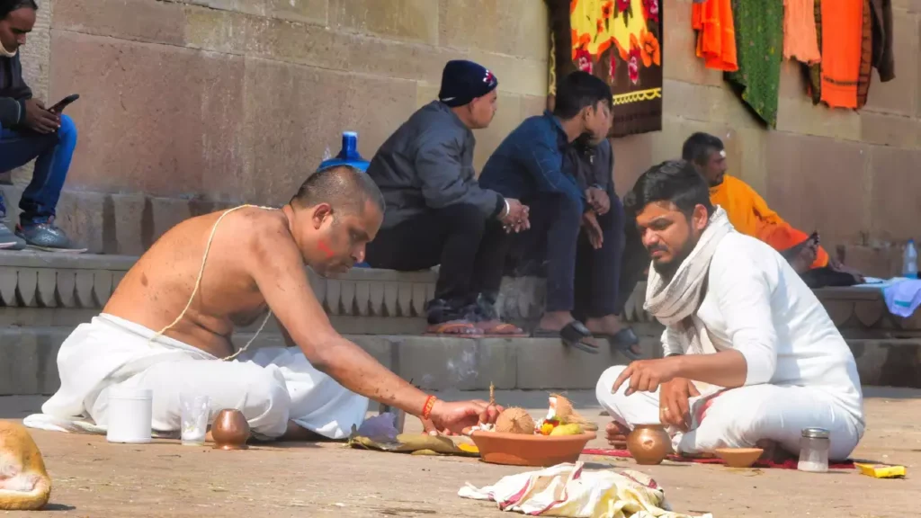 Book Online Pind Daan in Varanasi this Pitrupaksha 2026