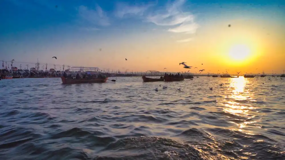 Holy dip at Triveni Sangam Prayagraj during Pitrupaksha